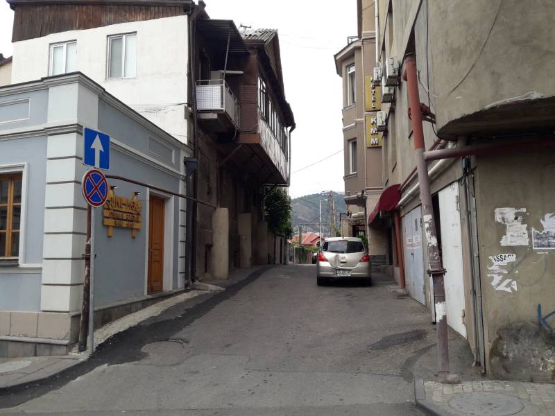 Старый город Тбилиси Узкая улочка