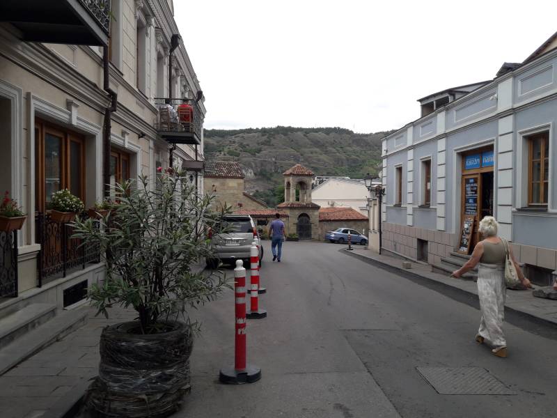 Старый город Тбилиси улочка в горы