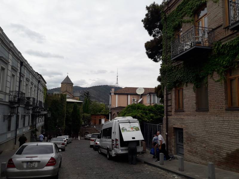 Старый город Тбилиси улочка к собору